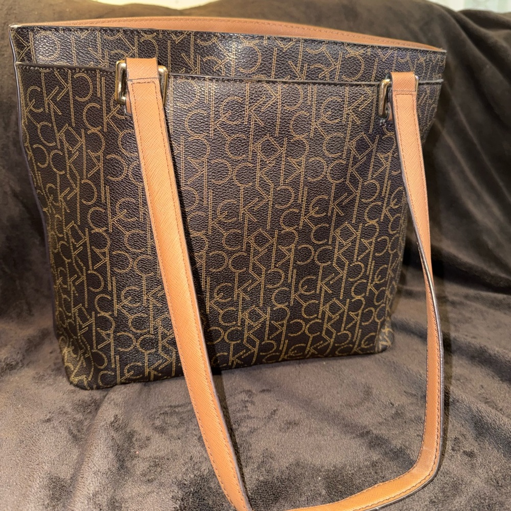 Calvin Klein Brown Signature Shoulder Bag - Picture 2 of 4